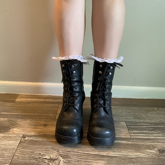 🚫SOLD🚫VINTAGE MUDD ‘TRIXIE’ PLATFORM BOOTS - Picture 4 of 4